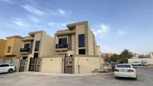 للبيع فيلا 6 غرف مساحة 3200 قدم مويهات 3 العمر سنه الدخل السنوي 135 الف