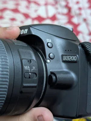NIKON D3200... EXPAT USED...AT TOP NOTCH CONDITION