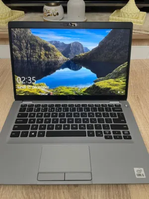Dell latitude 5410 Cpu : i5 10eme Ram : 8g ddr4. Disq : 256g ssd nvme Écran 14'' FHD Chargeur d'orig
