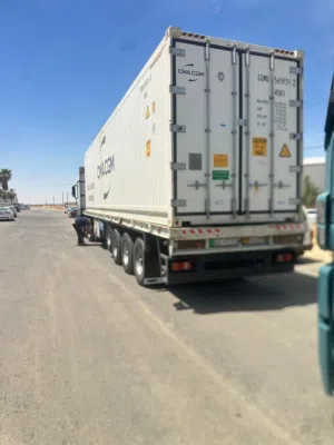 عرباي نمط حاويات للبيع