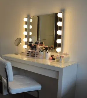 كرسي طاولة منظره ليتات