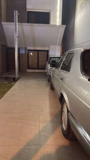 مارسيدس جامبو  موديل 1989بحالة جيده جدا