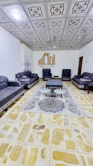 بيت تجاري للايجار بالمعقل على شارع رئيسي - للمكاتب والعيادات والشركات