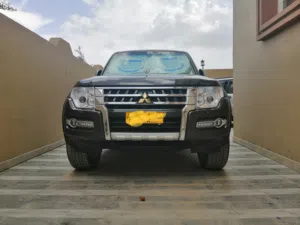 Used Mitsubishi Pajero in Al Dakhiliya