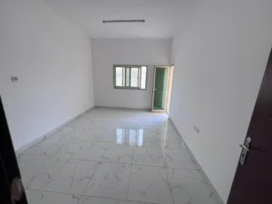اجمل غرفه وصاله بسعر لا يعوض مع مساحه واسعه بنايه جديده تشطيبات ممتازه