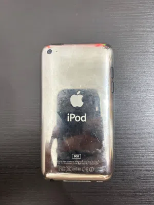 iPod Touch 4th Gen 8GB - Classic Chrome Back