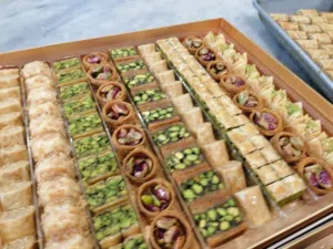 حلويات شرقية