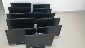 22" Samsung monitors for sale  in Muscat
