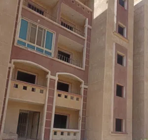 شقتين للبيع في كمبوند