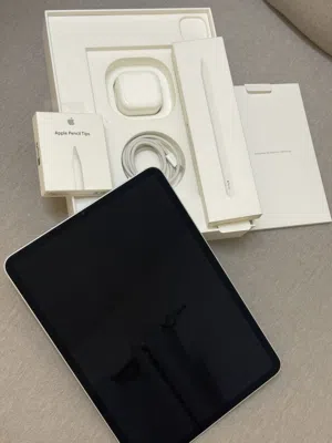 ابل ايباد برو 11 انش 256 جيجا + شنطه + قلم ابل + رؤوس القلم ابل + كفر من سمارت   iPad Pro 11-inch