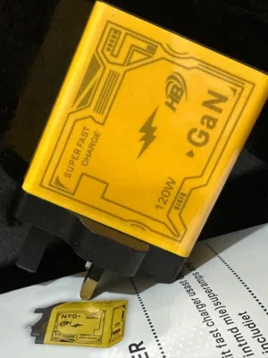 شواحن Gan 120wالشحن السريع مع توصيلة1×4 ب2500 ريال