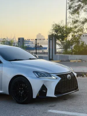 Used Lexus IS in Tripoli