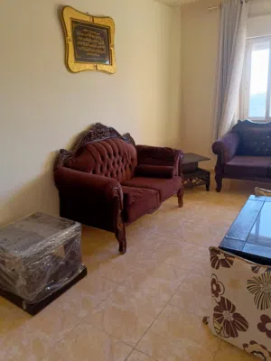 طقم كنب لون بني
