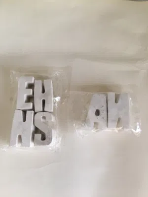 تمثال ترسم عليه