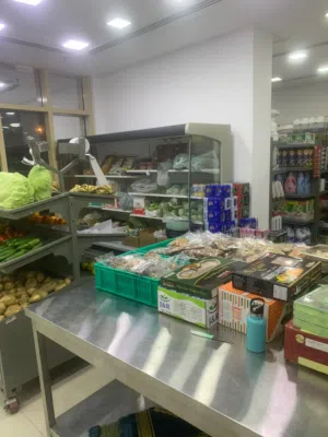 سوبر ماركت للبيع الشارقه
