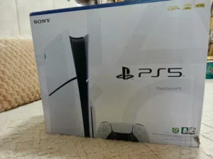 ps 5 slim مثل الجديد ما في خدش استعمال شهر    ويد واحدهGTA5 Premium Edition معه