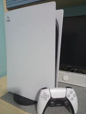 PlayStation 5 Digital Edition بحاله جيده نسخة الفات