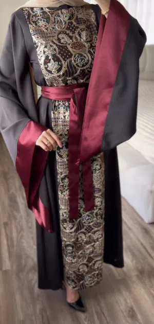 فستان مقاس 44 مع حزام
