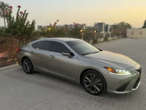 LEXUS ES F350 للبيع