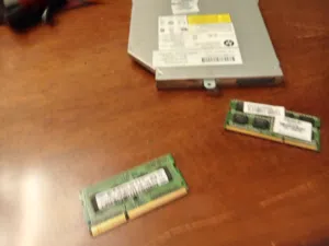 رامات و جهاز cd rw و 6 رام