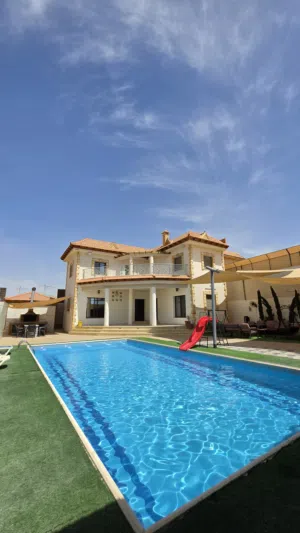 2 Bedrooms Chalet for Rent in Jordan Valley Al Rama