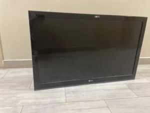 32" LG monitors for sale in Muscat