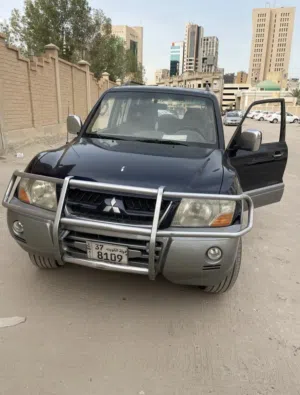 الي يدو النظيف باجيرو 2005 بحاله ممتازه جدا