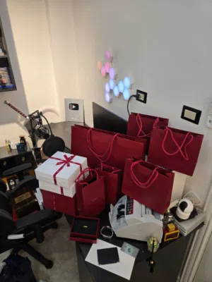 عطر Pasha de Cartier هو من أشهر عطور Cartier، ويتميّز بطابع راقي وفخم يناسب الرجل العصري