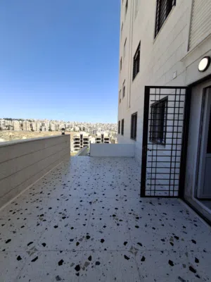 في الجبيهة 131م وتراس جانبي