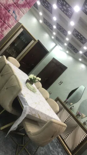 طاولة طعام  خشب زان مع ملحق