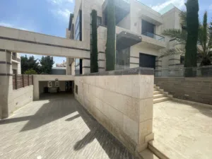 فيلا و قصر للإيجار في عبدون ( Property 48482 )-164803