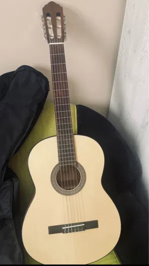 Classic guitar Cort