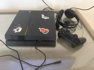 مع المستلزمات PS4 فات