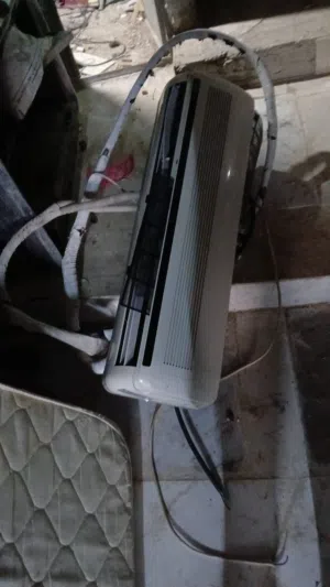 مكيف للبيع عادي مش انفيرتر