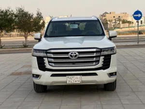 Used Toyota Land Cruiser in Al Riyadh