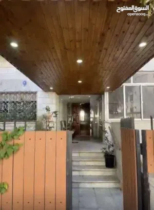 710 m2 More than 6 bedrooms Villa for Sale in Amman Um El Summaq