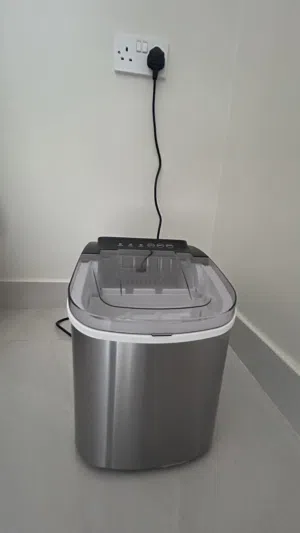 صانعه ثلج استخدام بسيط جدا