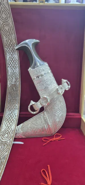 خناجر زراف هندي فضه ثقيله جدا بنقشه جميله و نادره