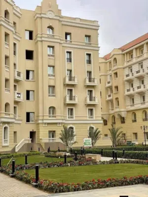 ب4 مليون كاش استلم فورا شقة متشطبة جاهزة للسكن فى نيو جاردن سيتى العاصمة الادارية كمبوند ساكن و عايش