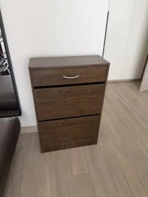 Shoe rack in wood
