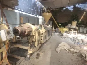 ماكينة ألمانيه  لتصنيع مواسير بلاستيك PVC للصرف الصحي ونقل الكابلات