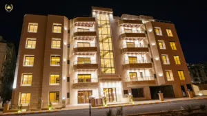 شقة للبيع طابق ارضي 95م مع ترس 50م (سكنية - استثمارية) في ديرغبار شارع ال 60 ، مطبخ راكب ، تدفئة غاز