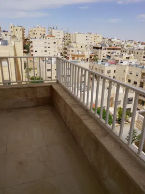 شقة للايجار فارغة من المالك مباشره للعرسان فقط