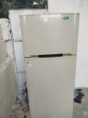 ثلاجة كبيرة