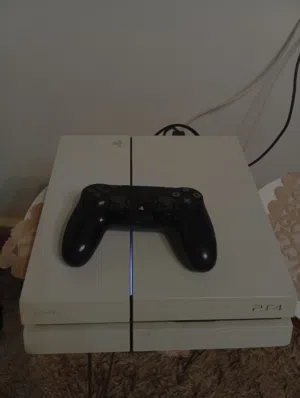 بلايستيشن 4 عيب لا للبيع او افاري  نقبل كاش و حواله  جهاز ربي يبارك