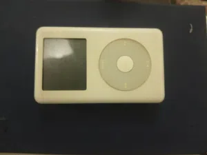 ايبود كلاسيك موديل 1995 -40 جيجا ••• iPod classic 1995 40 giga من شركة ابل apple