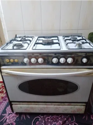 غاز يونيفيرسال ايطالي