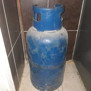 انبوبه غاز منزليه مستعمله للبيع بحاله ممتازه حدايق اكتوبر