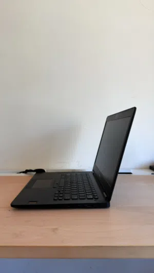 لابتوبين dell latitude للبيع - core i5 - رام 256GB SSD - 8GB حجم الشاشة 14”