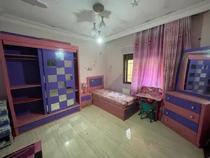 غرفة نوم اطفال و خزانة طابقين  للبيع